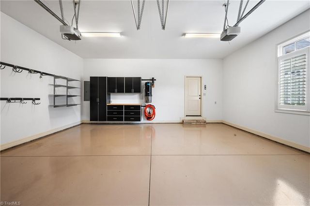 39 Creswell Manor Drive, Greensboro, NC 27407