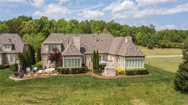 39 Creswell Manor Drive, Greensboro, NC 27407