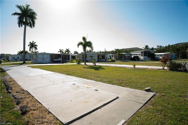 353 Mattie AVE, Fort Myers, FL 33908