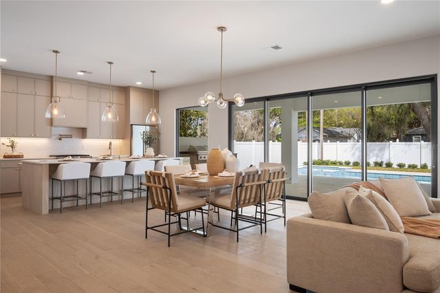 1425 W YALE STREET, Orlando, FL 32804