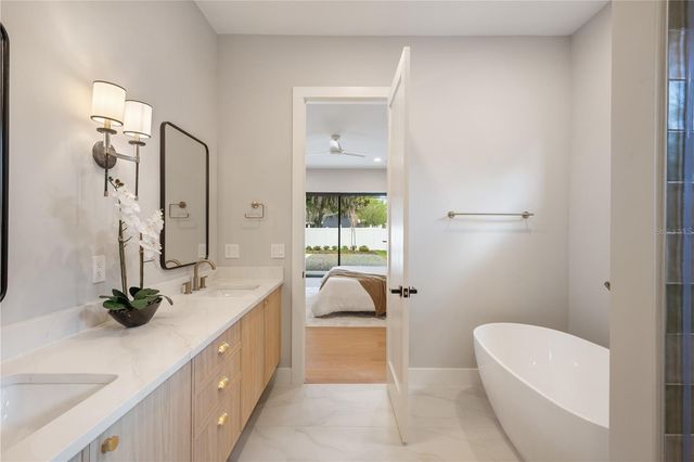 1425 W YALE STREET, Orlando, FL 32804