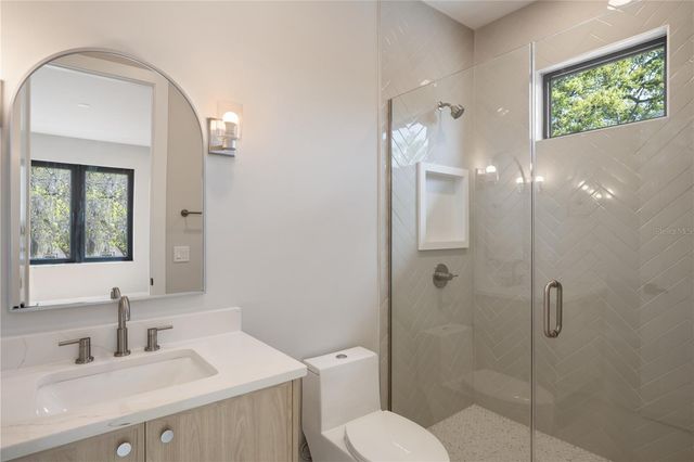 1425 W YALE STREET, Orlando, FL 32804