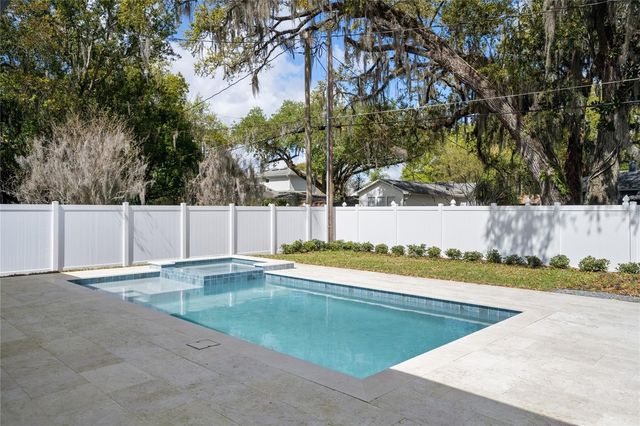 1425 W YALE STREET, Orlando, FL 32804