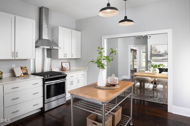 101 S Briggs Avenue, Durham, NC 27703