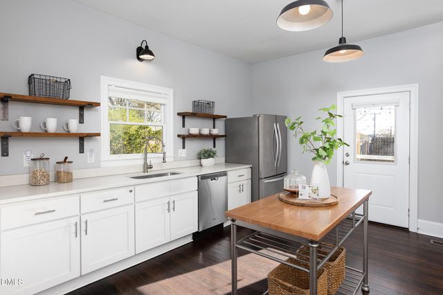 101 S Briggs Avenue, Durham, NC 27703