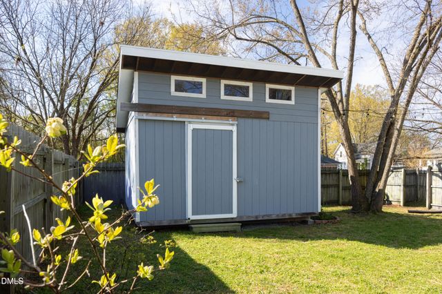 101 S Briggs Avenue, Durham, NC 27703