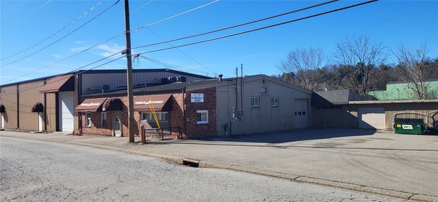 50 Terence Dr, Pleasant Hills, PA 15236