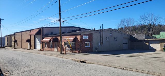 50 Terence Dr, Pleasant Hills, PA 15236