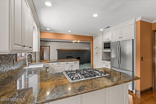 1652 White Water Court, Toms River, NJ 08755