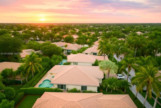 1946 Harbor View Cir, Weston, FL 33327