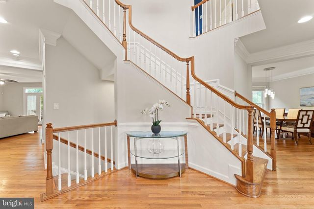 1814 WOODS EDGE DR NE, Leesburg, VA 20176