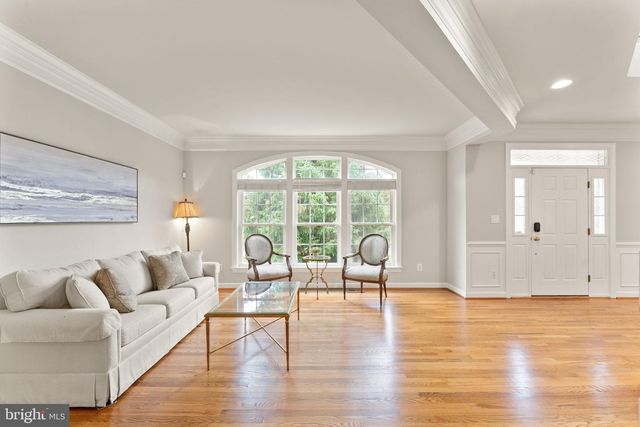 1814 WOODS EDGE DR NE, Leesburg, VA 20176