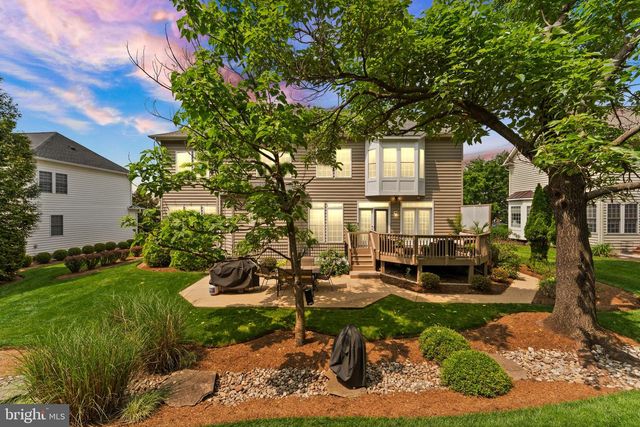 1814 WOODS EDGE DR NE, Leesburg, VA 20176