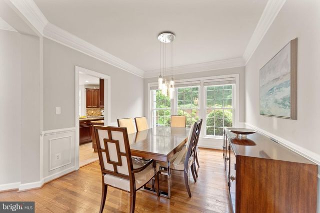 1814 WOODS EDGE DR NE, Leesburg, VA 20176