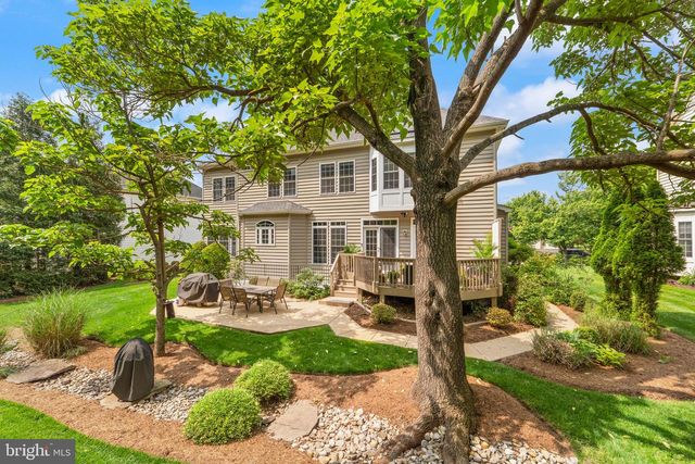 1814 WOODS EDGE DR NE, Leesburg, VA 20176