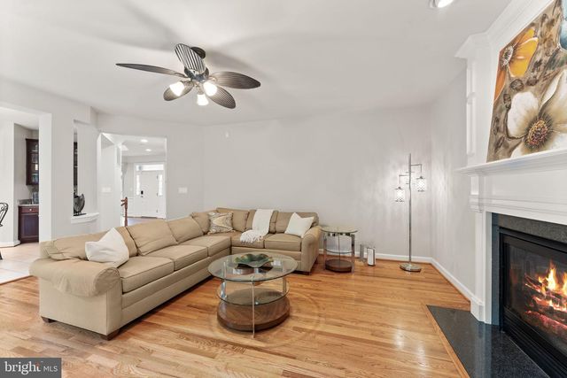 1814 WOODS EDGE DR NE, Leesburg, VA 20176