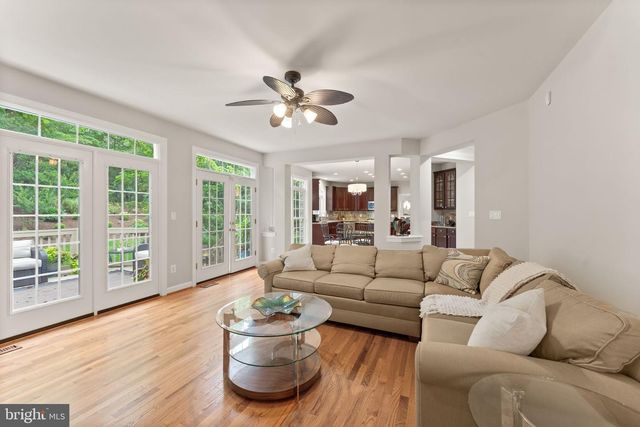 1814 WOODS EDGE DR NE, Leesburg, VA 20176