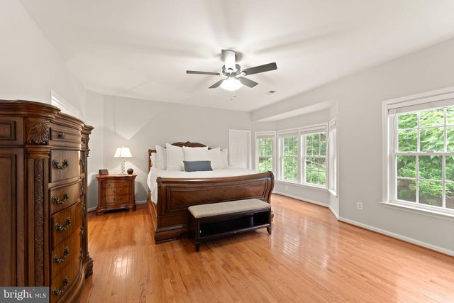 1814 WOODS EDGE DR NE, Leesburg, VA 20176