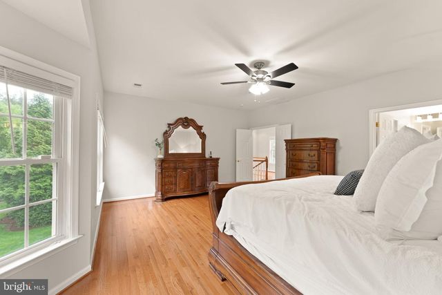 1814 WOODS EDGE DR NE, Leesburg, VA 20176