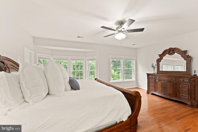 1814 WOODS EDGE DR NE, Leesburg, VA 20176