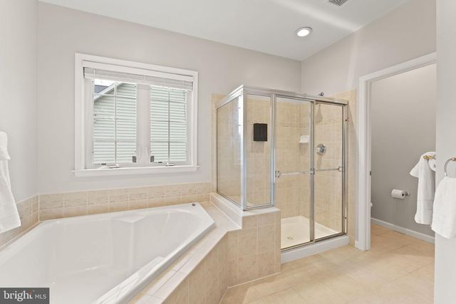 1814 WOODS EDGE DR NE, Leesburg, VA 20176