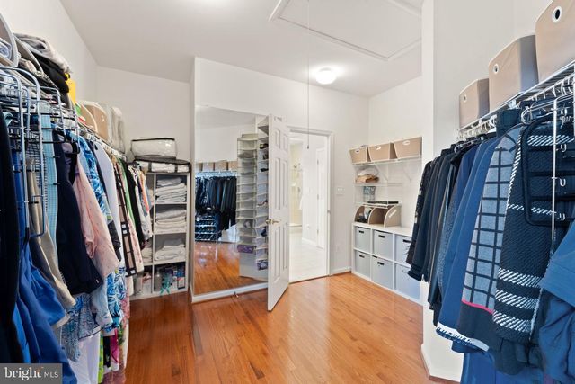 1814 WOODS EDGE DR NE, Leesburg, VA 20176