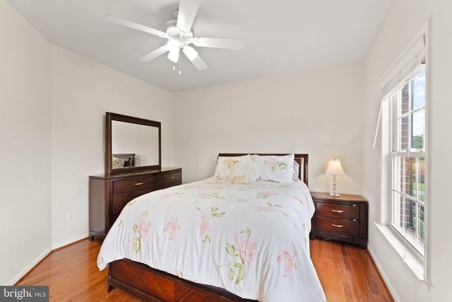 1814 WOODS EDGE DR NE, Leesburg, VA 20176