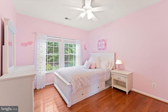 1814 WOODS EDGE DR NE, Leesburg, VA 20176