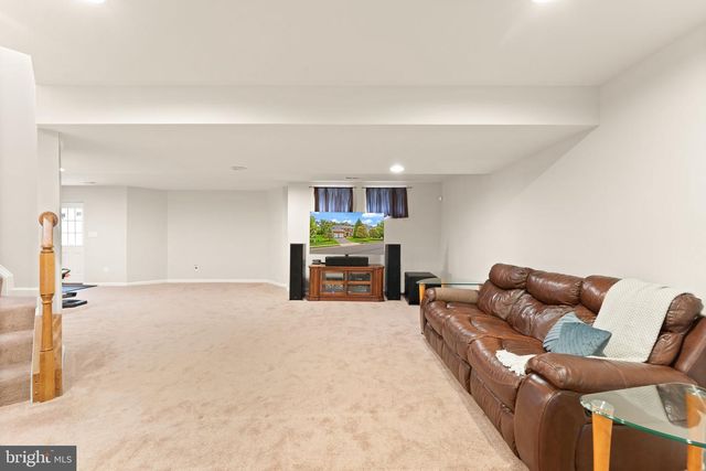 1814 WOODS EDGE DR NE, Leesburg, VA 20176