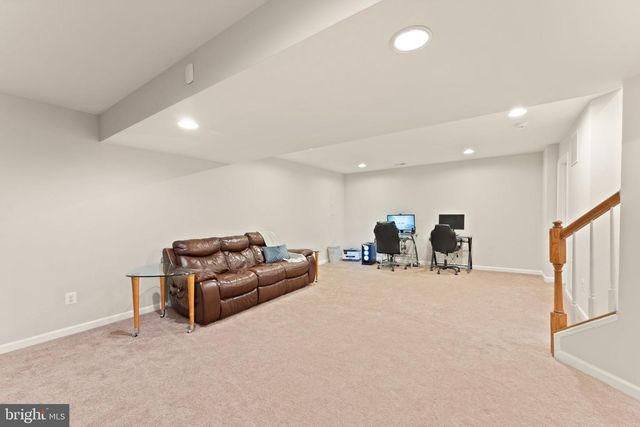 1814 WOODS EDGE DR NE, Leesburg, VA 20176