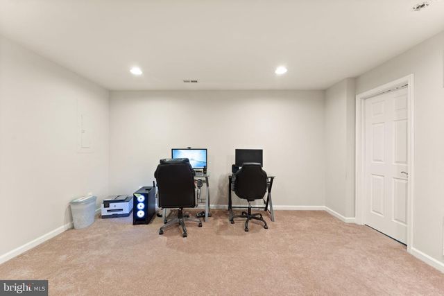 1814 WOODS EDGE DR NE, Leesburg, VA 20176