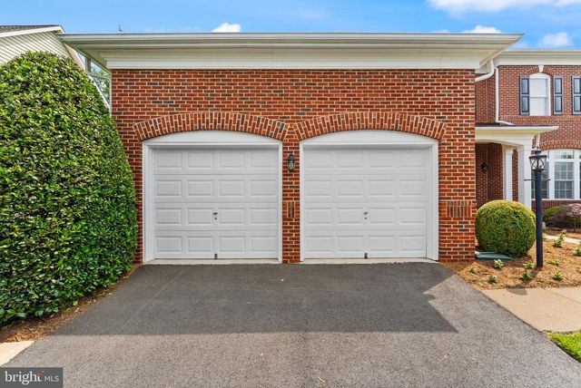 1814 WOODS EDGE DR NE, Leesburg, VA 20176