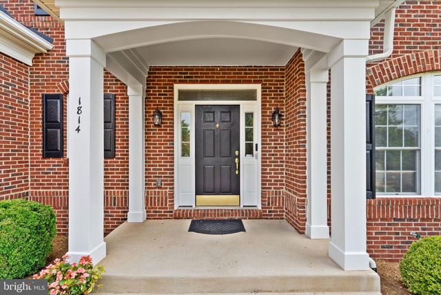 1814 WOODS EDGE DR NE, Leesburg, VA 20176