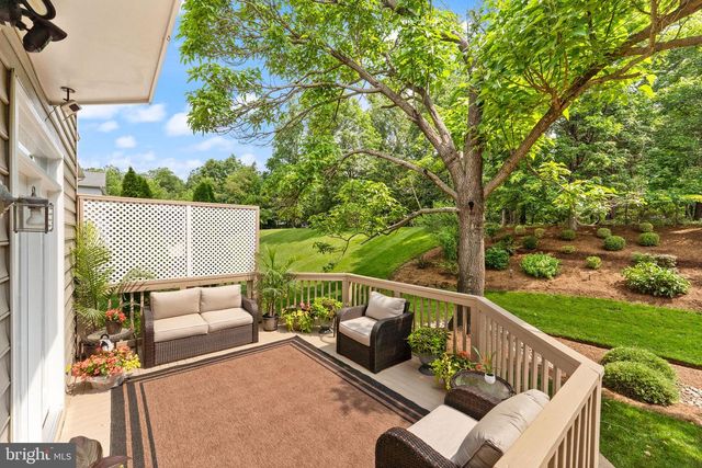 1814 WOODS EDGE DR NE, Leesburg, VA 20176