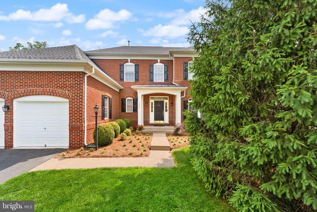 1814 WOODS EDGE DR NE, Leesburg, VA 20176