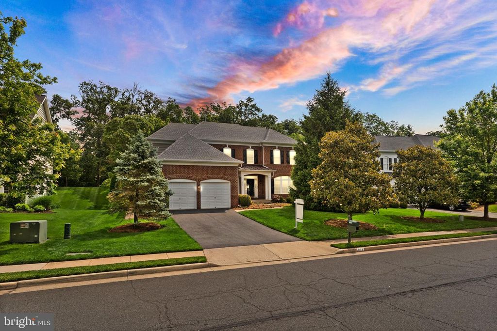 1814 WOODS EDGE DR NE, Leesburg, VA 20176