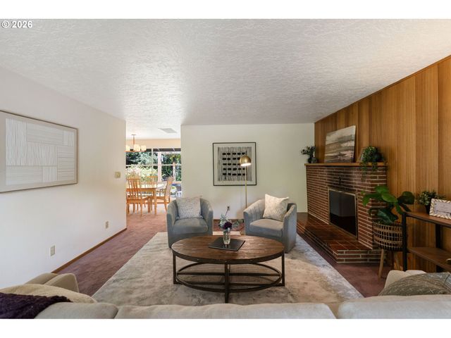 5919 Sw MILES St, Portland, OR 97219