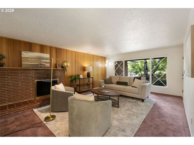 5919 Sw MILES St, Portland, OR 97219