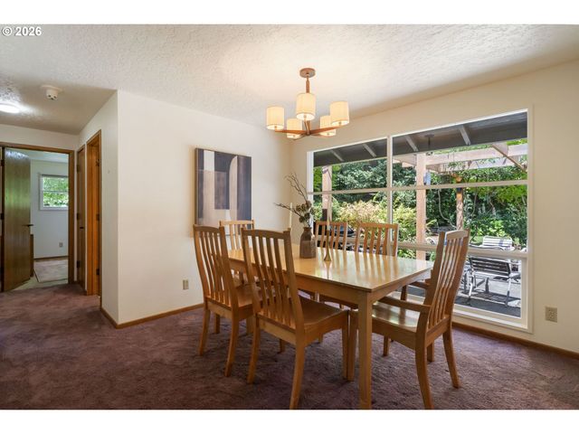 5919 Sw MILES St, Portland, OR 97219