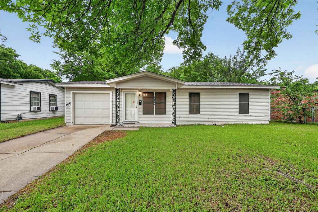 5555 Pinson Street, Fort Worth, TX 76119