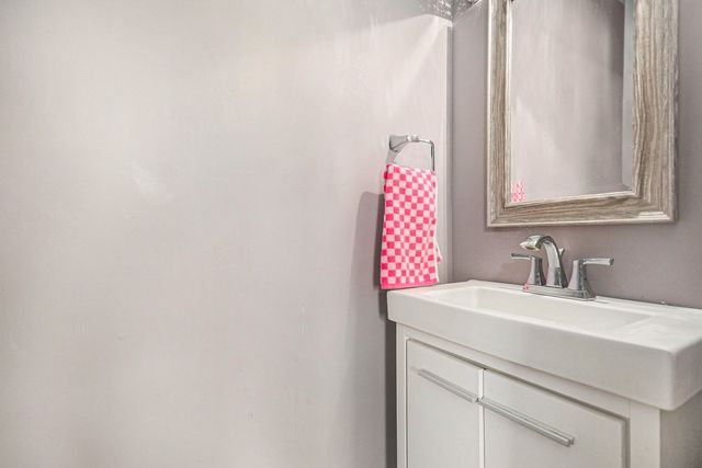 315 North Avenue, Sycamore, IL 60178