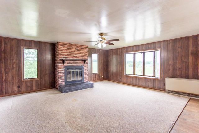 4619 Whiteside Road, Argyle, WI 53504