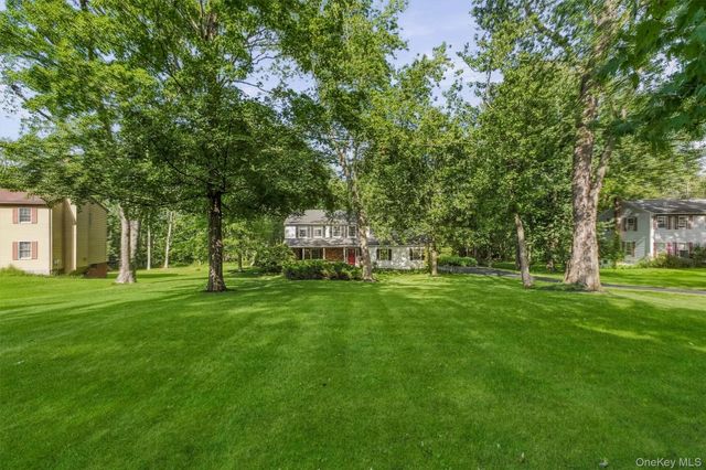 5 Stormville Road, Hopewell Junction, NY 12533