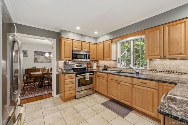 5 Stormville Road, Hopewell Junction, NY 12533