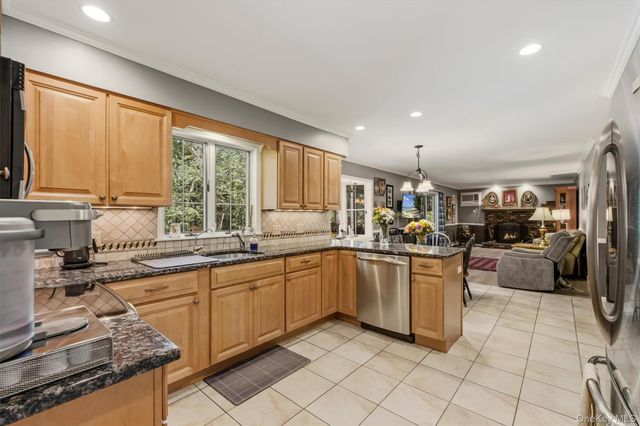 5 Stormville Road, Hopewell Junction, NY 12533
