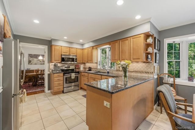 5 Stormville Road, Hopewell Junction, NY 12533