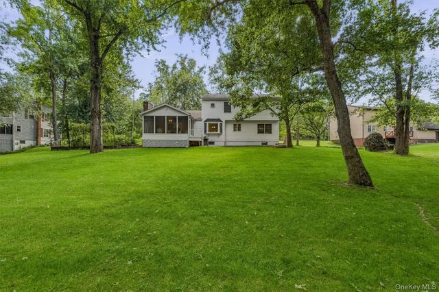 5 Stormville Road, Hopewell Junction, NY 12533
