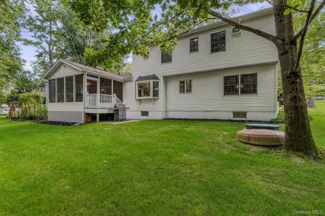 5 Stormville Road, Hopewell Junction, NY 12533