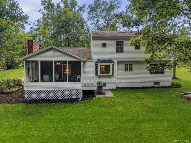 5 Stormville Road, Hopewell Junction, NY 12533