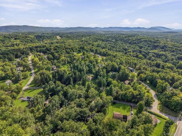 5 Stormville Road, Hopewell Junction, NY 12533